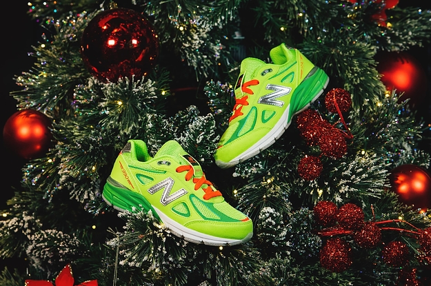dtlr-is-releasing-grinch-inspired-new-balances-3-1414-1700678768-0_dblbig.jpg